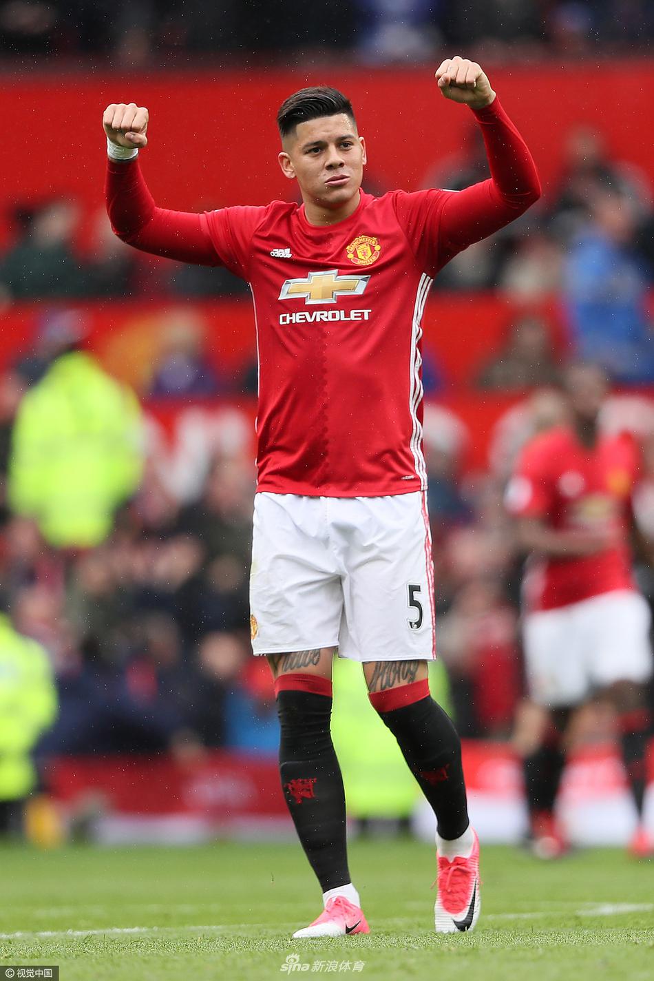 布尼达为何没首发？阿贾克斯主帅：他训练迟到了