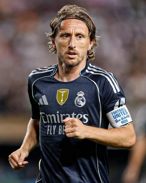 践行三亿人上冰雪 “冰超”联赛火爆进行中冰超联赛冰雪体育