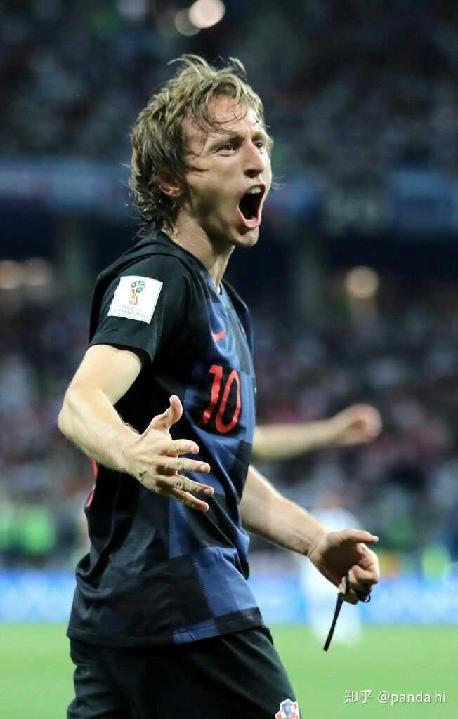 南野拓实：佐野海舟的传球很棒；我们本场战术重点就是抢开局